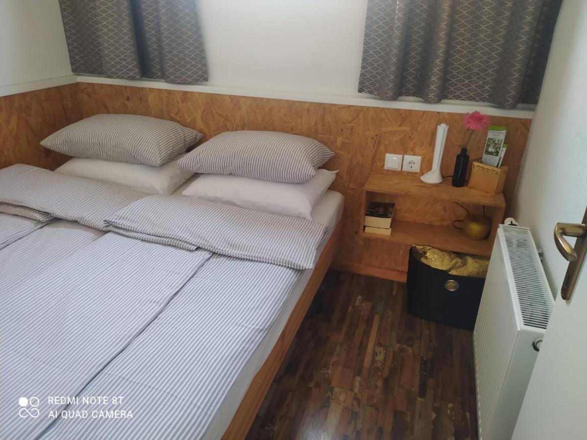 Studio Apartman Gradna Samobor Ngoại thất bức ảnh